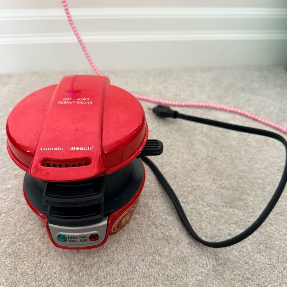 Hamilton Beach Red Breakfast Sandwich Maker